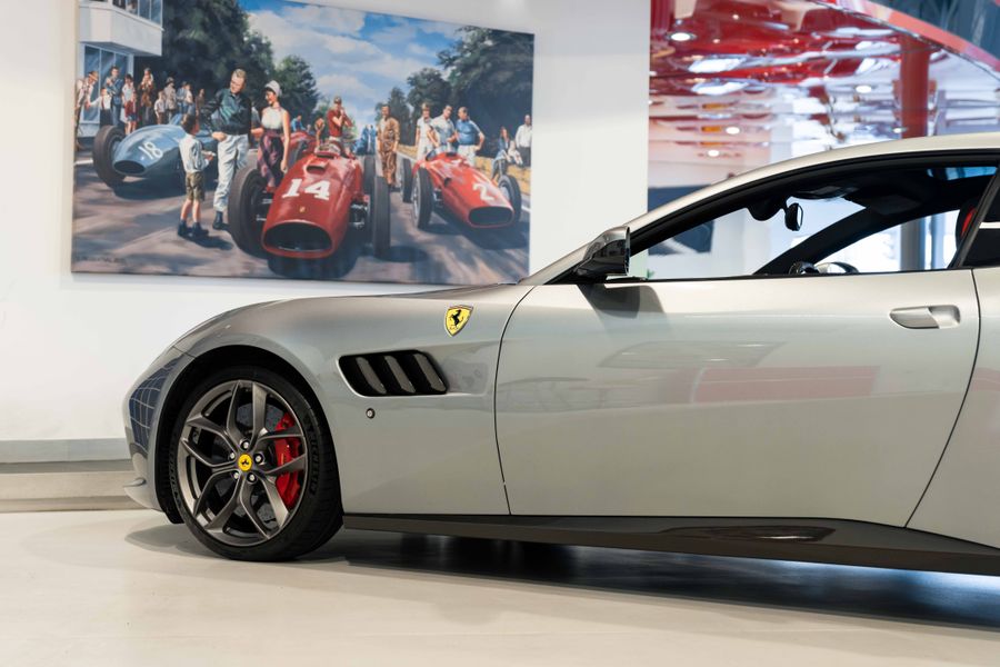 Ferrari GTC4 Lusso T