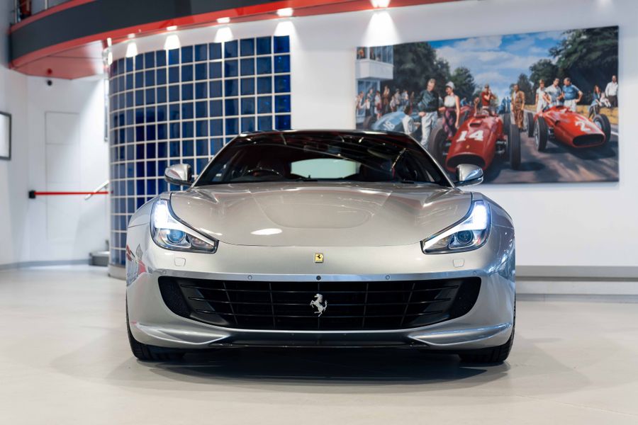 Ferrari GTC4 Lusso T