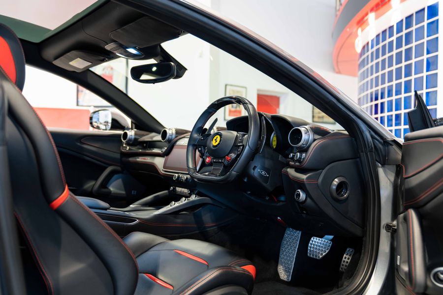 Ferrari GTC4 Lusso T