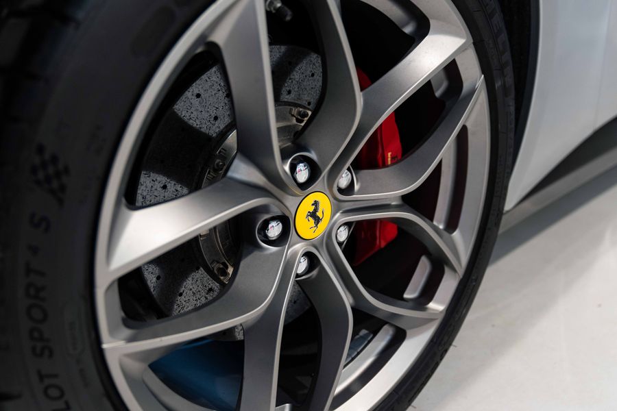 Ferrari GTC4 Lusso T