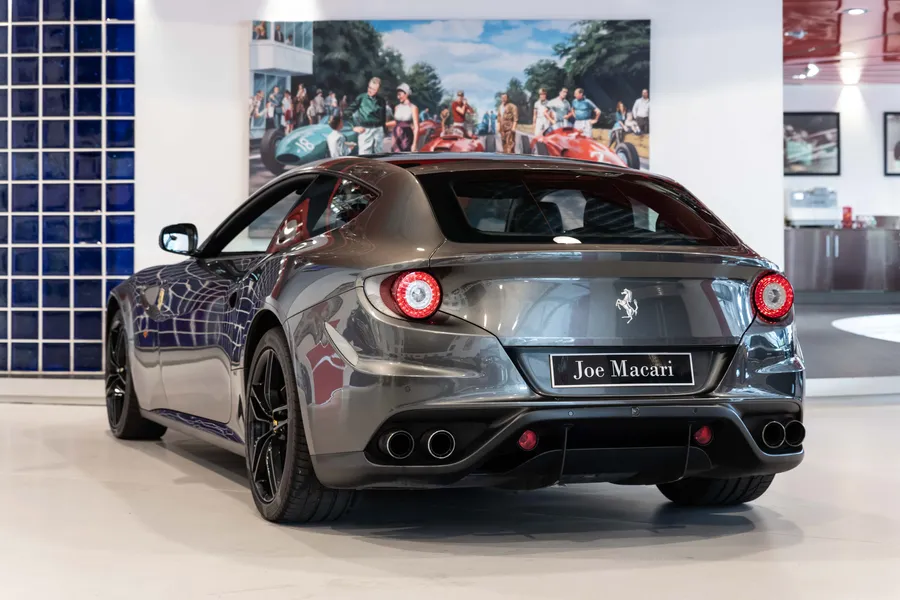 Ferrari FF