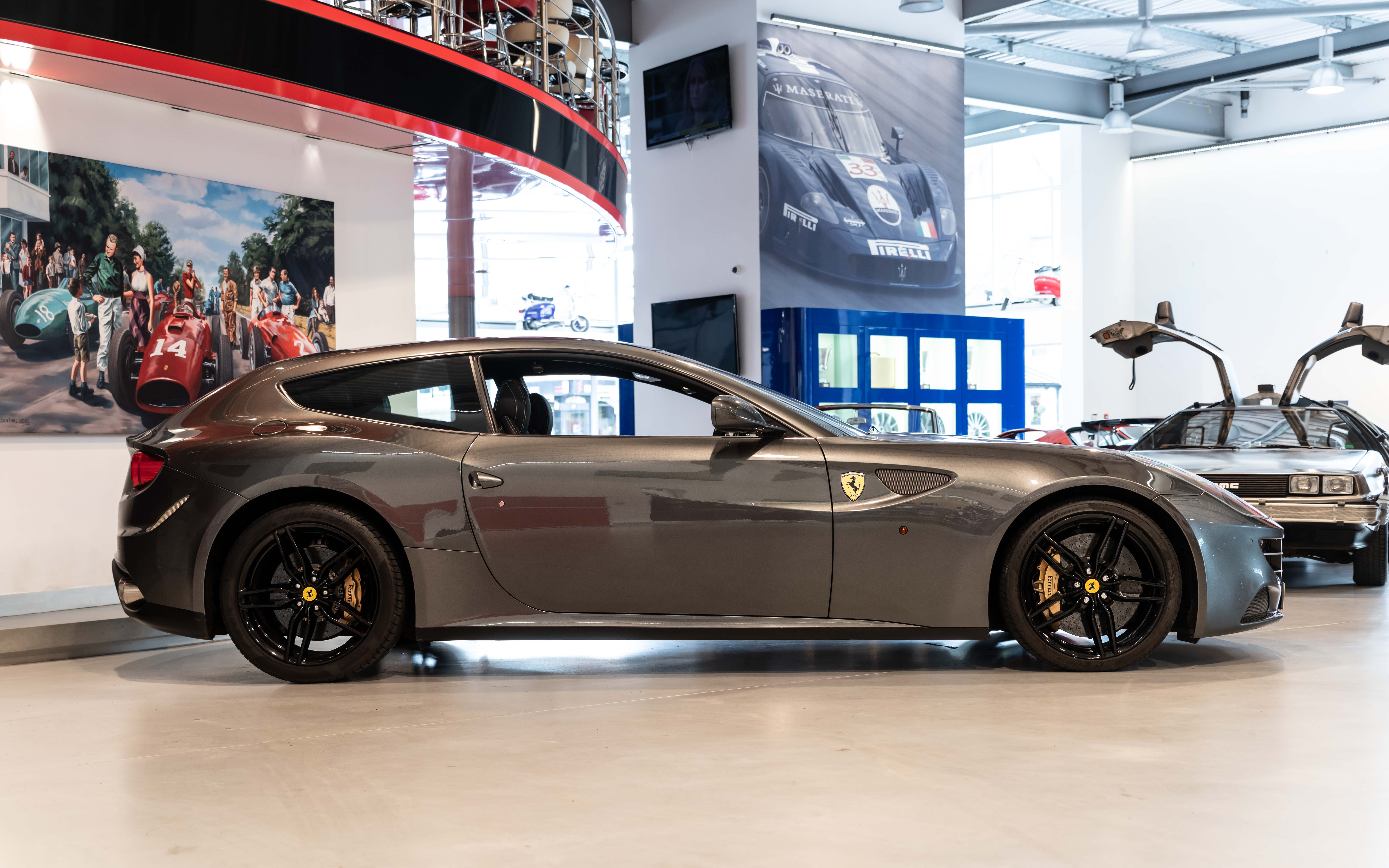 ハルナシトリィ・モルフォ　FFR 2012 Ferrari FF – Silver Arrow Cars