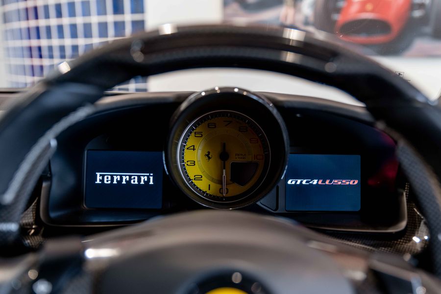 Ferrari GTC4 Lusso V12