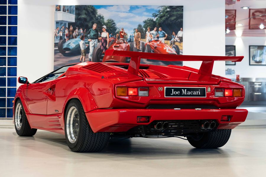 Lamborghini Countach 25th Anniversary