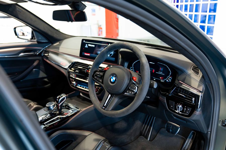 BMW M5 CS
