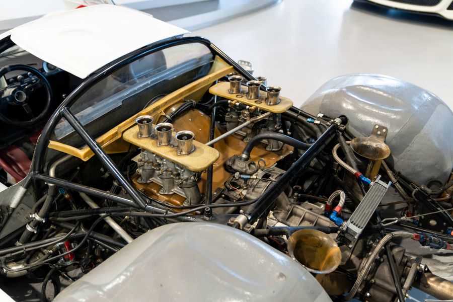 Porsche 910