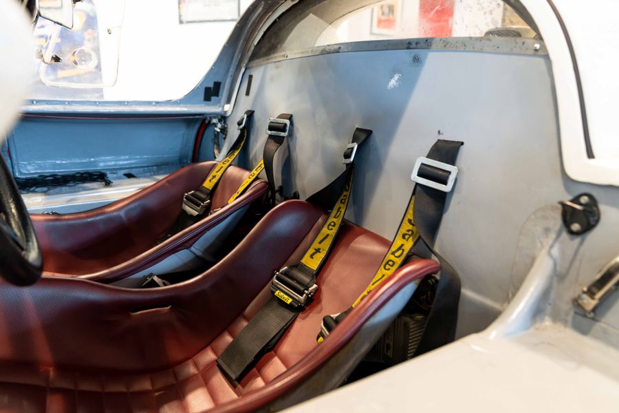 Porsche 910