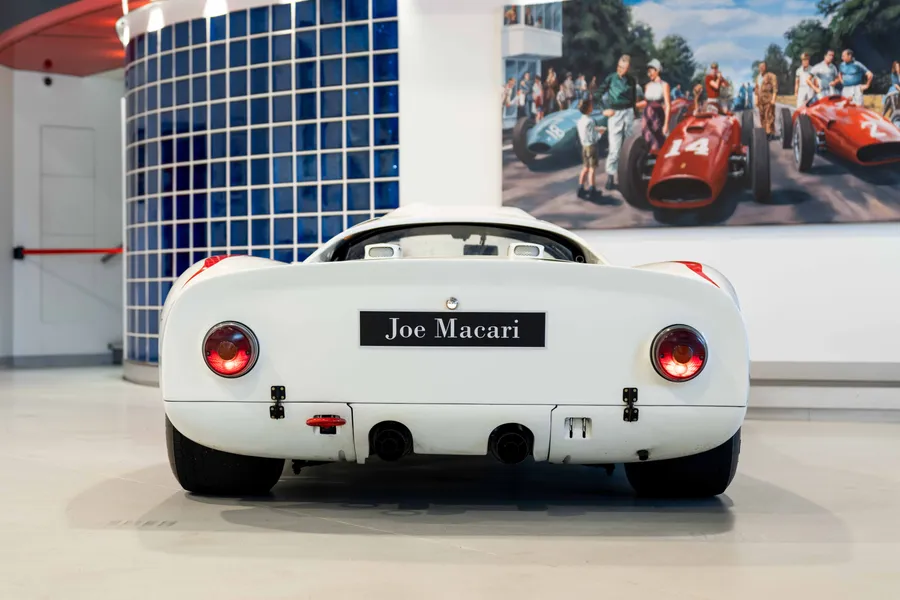 Porsche 910