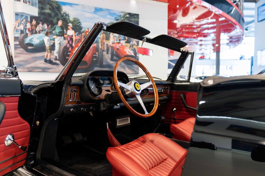 Ferrari 275 GTS