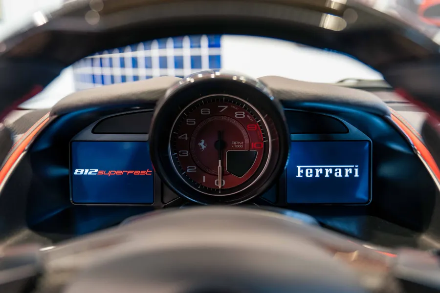 Ferrari 812 Superfast LHD