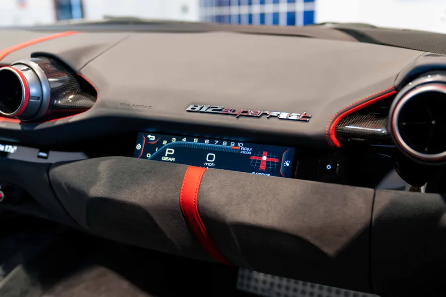 Ferrari 812 Superfast LHD