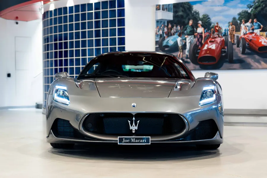 Maserati MC20