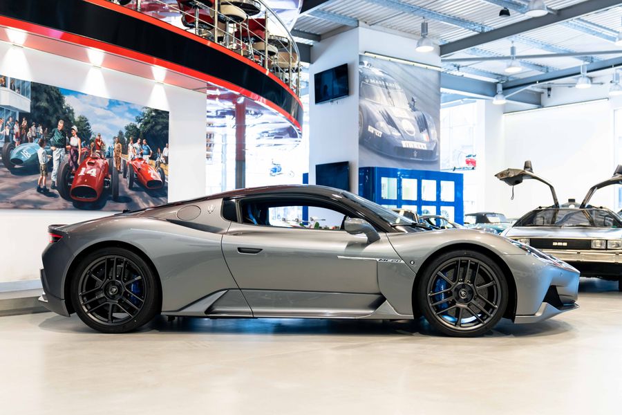 Maserati MC20