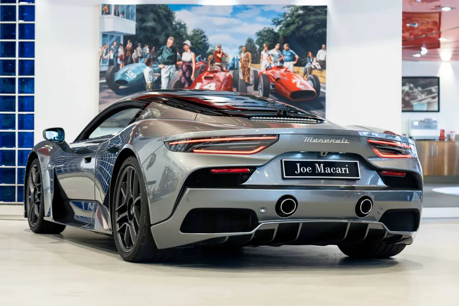 Maserati MC20