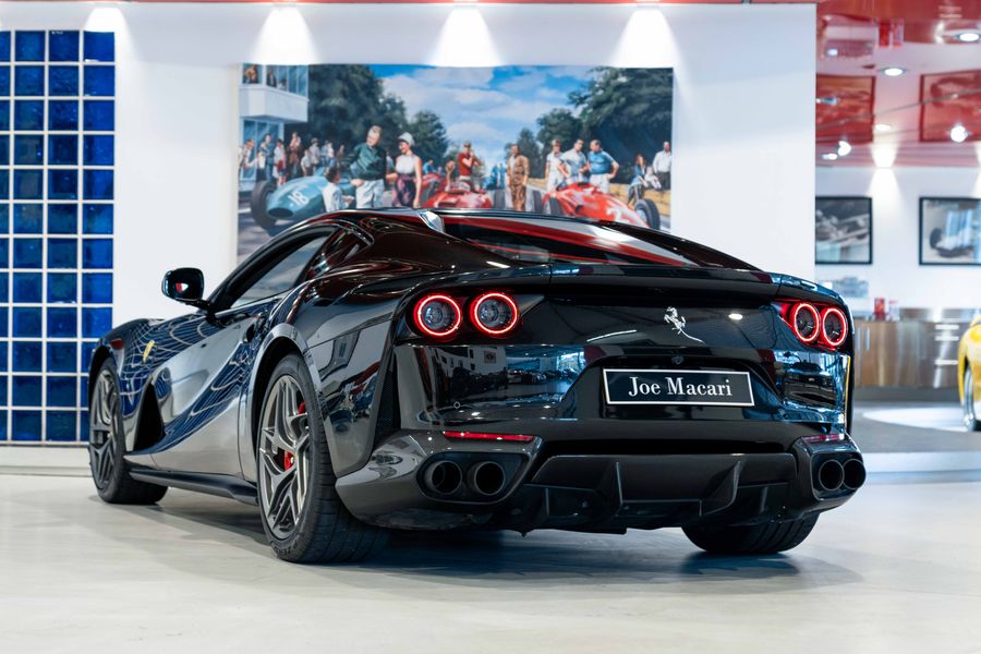 Ferrari 812 Superfast LHD