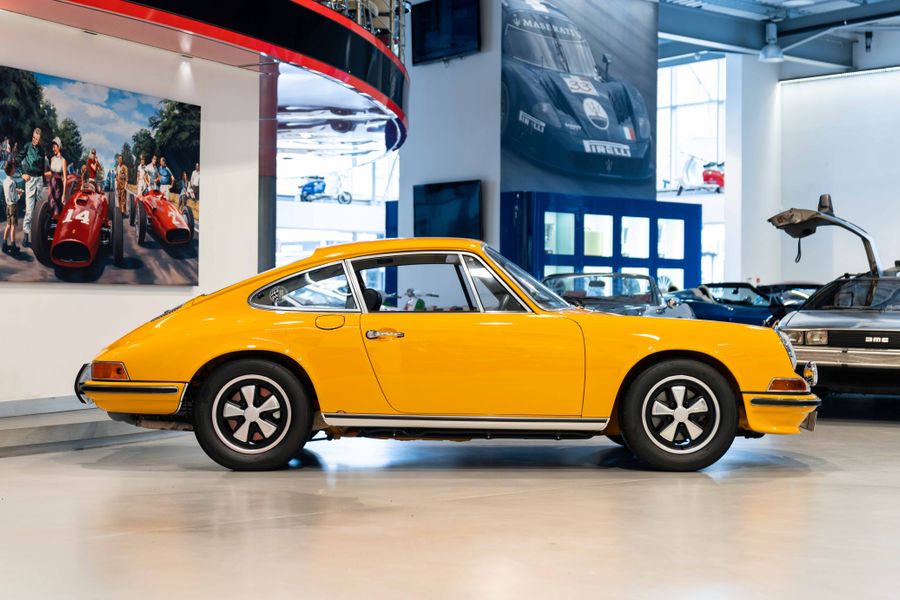 Porsche 911S 2.4 Coupe