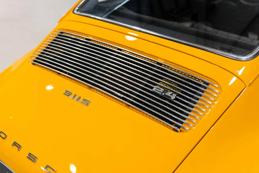 Porsche 911S 2.4 Coupe