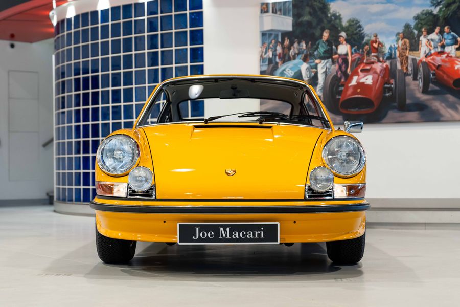Porsche 911S 2.4 Coupe