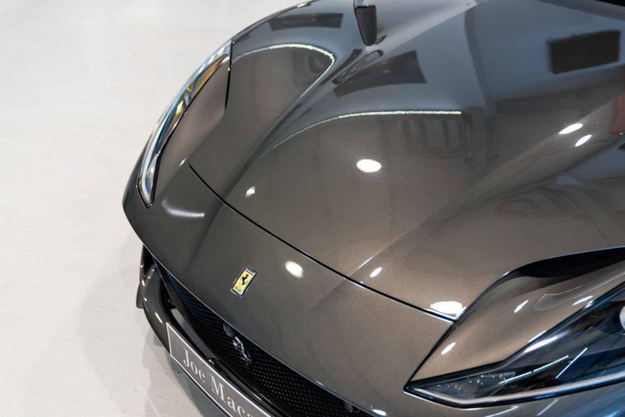Ferrari 812 Superfast LHD