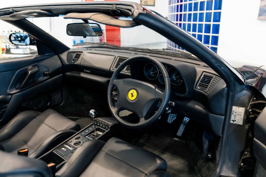 Ferrari F355 GTS