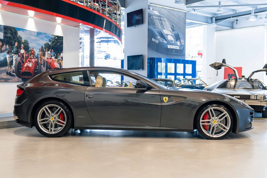 Ferrari FF