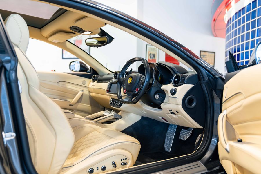 Ferrari FF