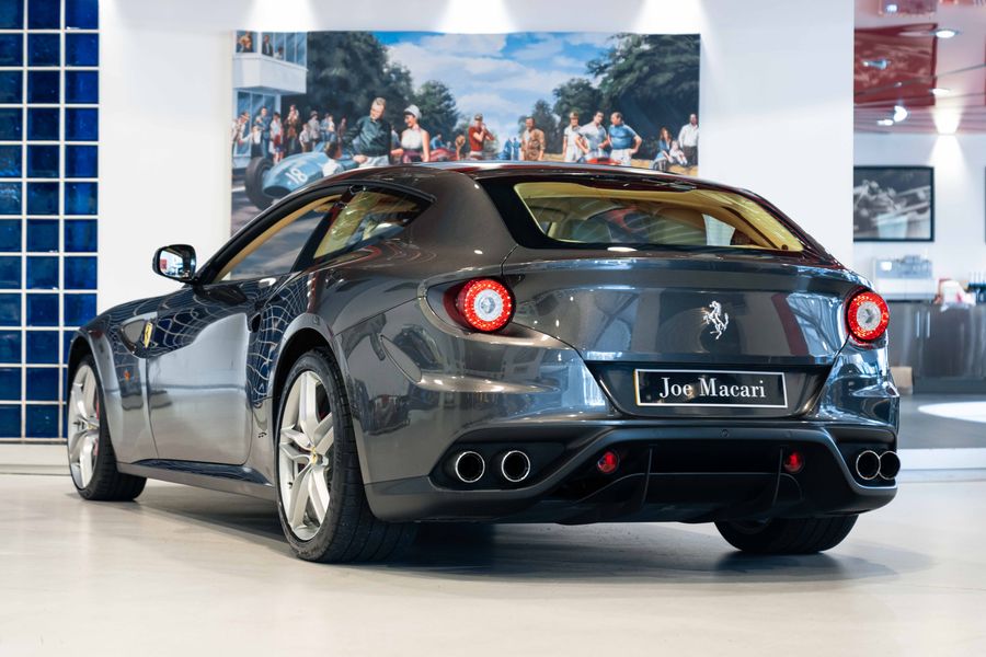 Ferrari FF