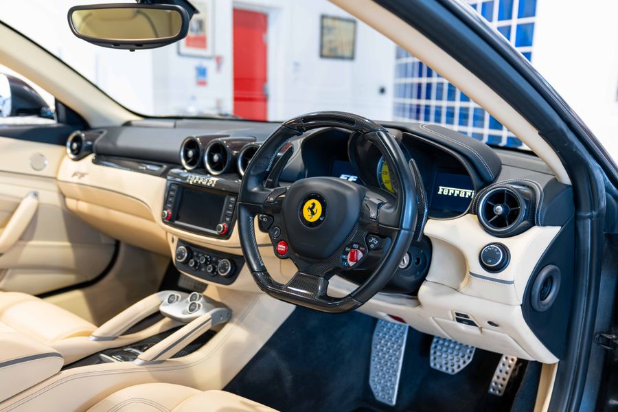 Ferrari FF