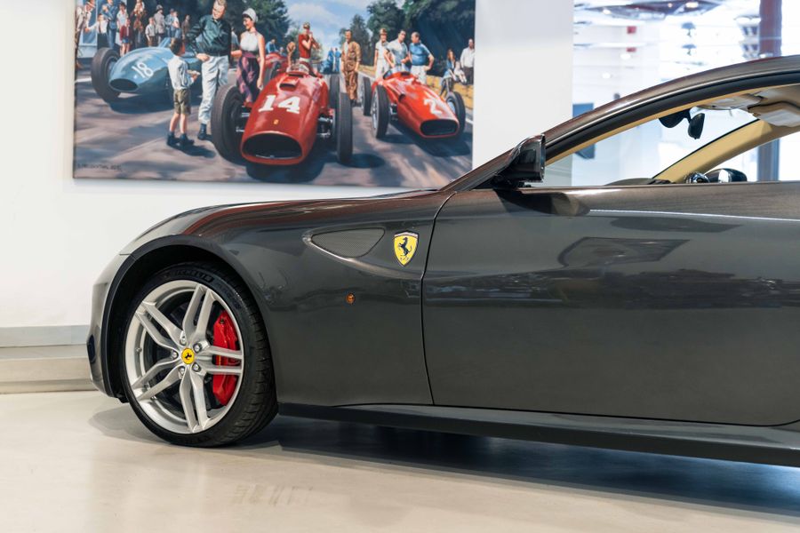 Ferrari FF