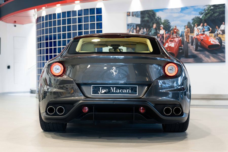 Ferrari FF
