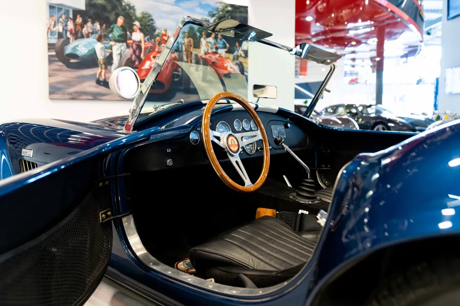 Shelby Cobra CSX4000 Series