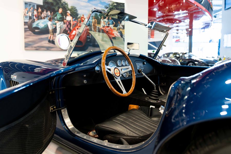 Shelby Cobra CSX4000 Series