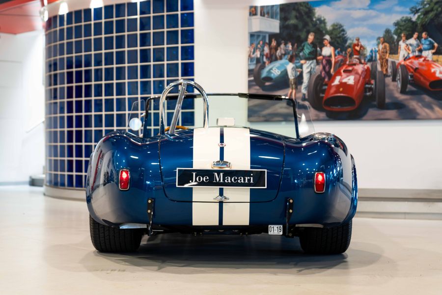 Shelby Cobra CSX4000 Series