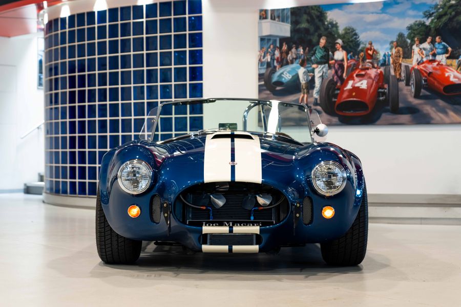 Shelby Cobra CSX4000 Series