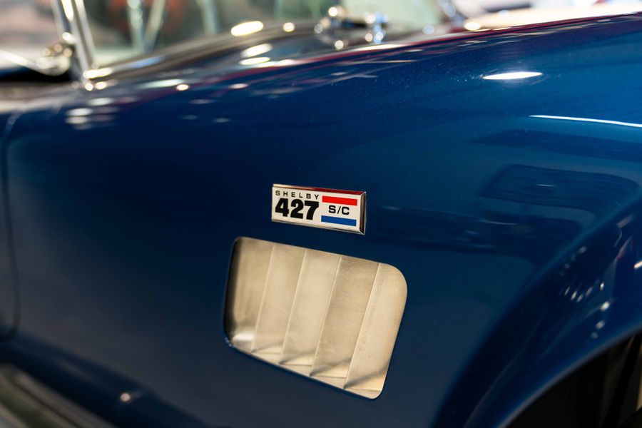 Shelby Cobra CSX4000 Series