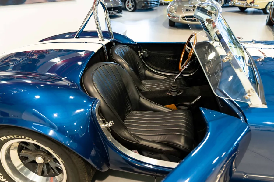 Shelby Cobra CSX4000 Series