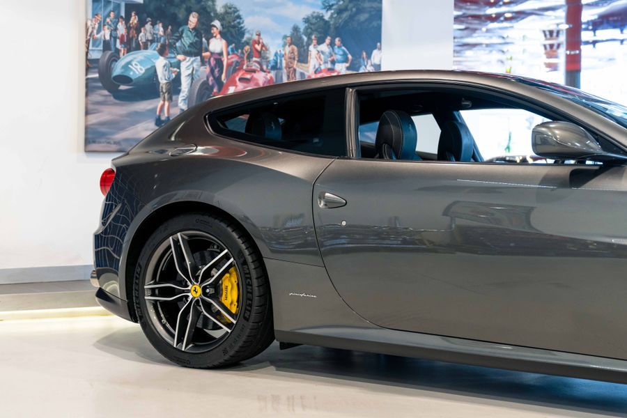 Ferrari FF