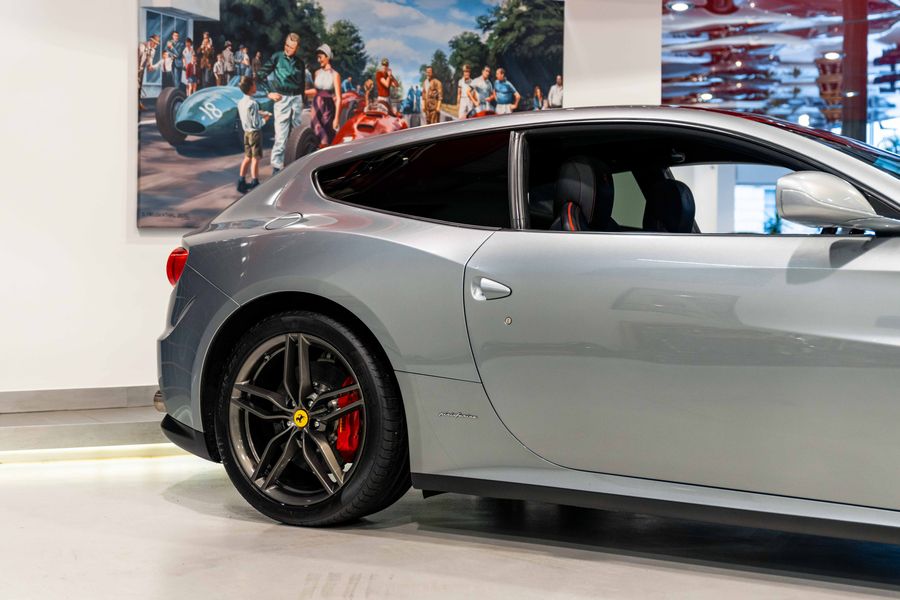 Ferrari FF