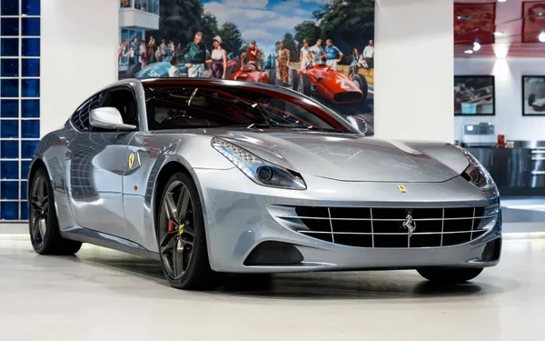 Ferrari FF