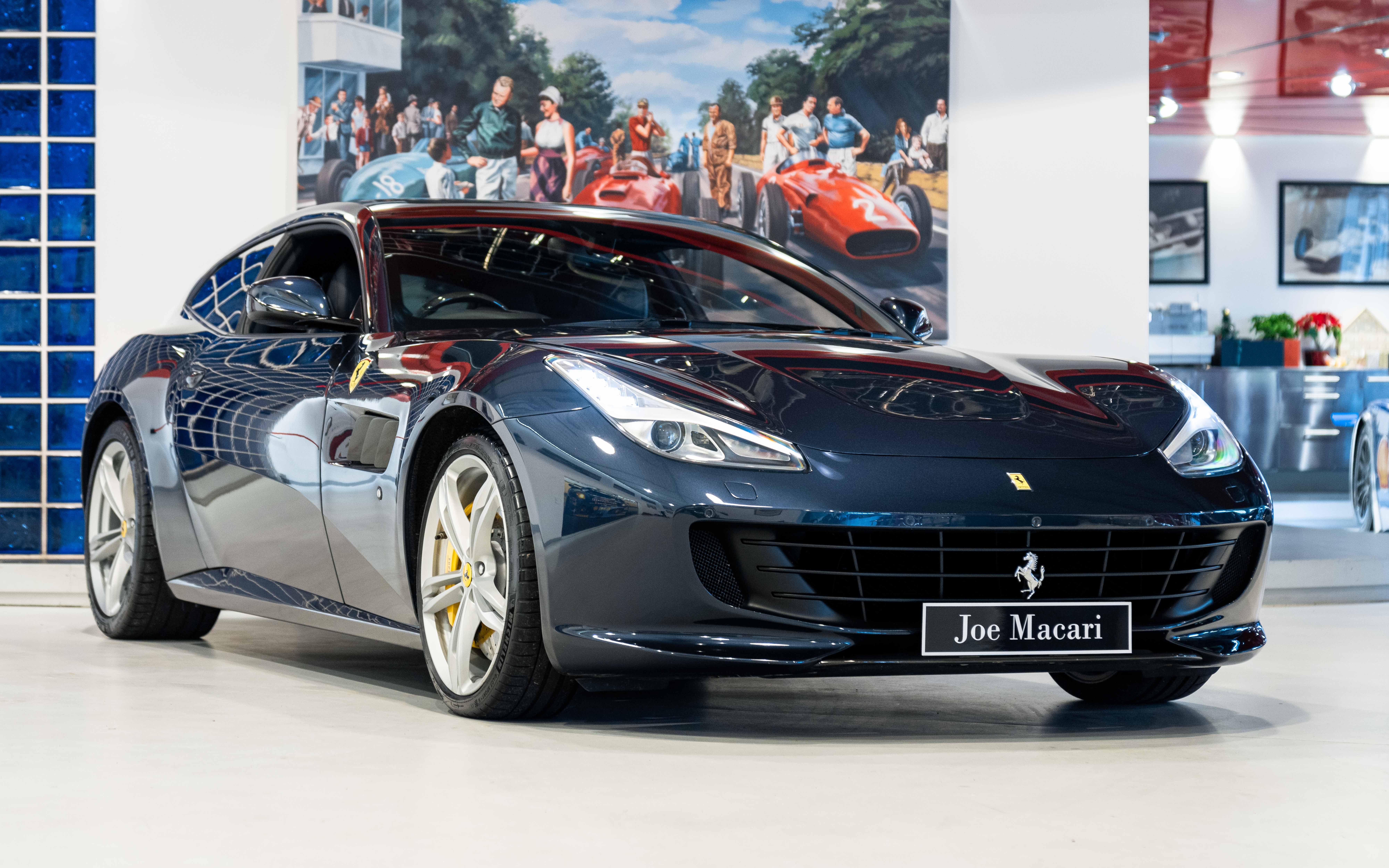 Ferrari GTC4 LUSSO 純正キャリーバッグ Ferrari GTC4 LUSSO 純正キャリーバッグ - メルカリ