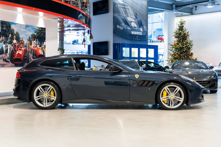 Ferrari GTC4 Lusso