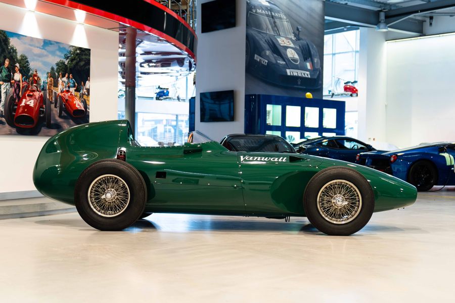 Vanwall '57 Replica