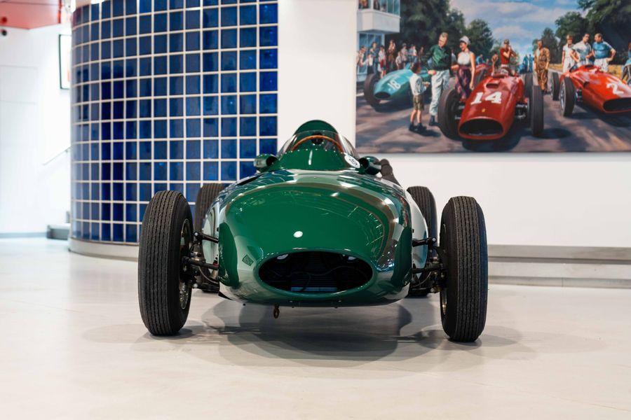 Vanwall '57 Replica