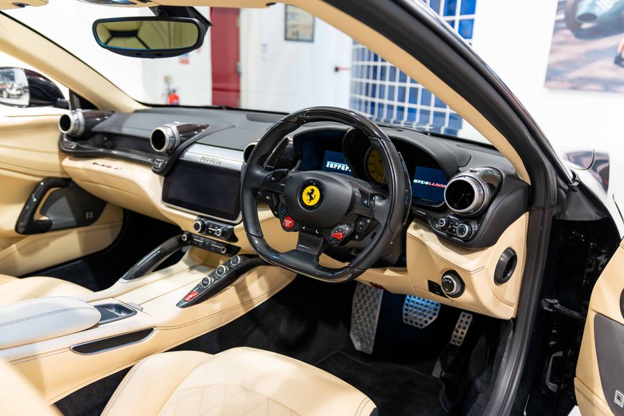 Ferrari GTC4 Lusso T