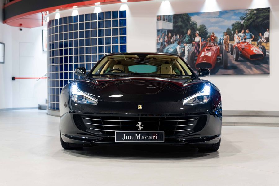 Ferrari GTC4 Lusso T