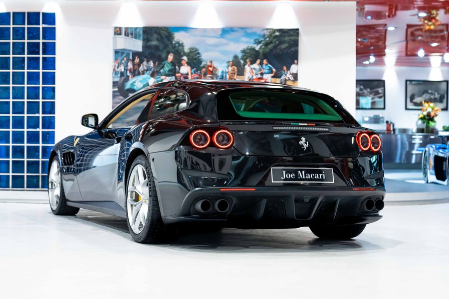Ferrari GTC4 Lusso T