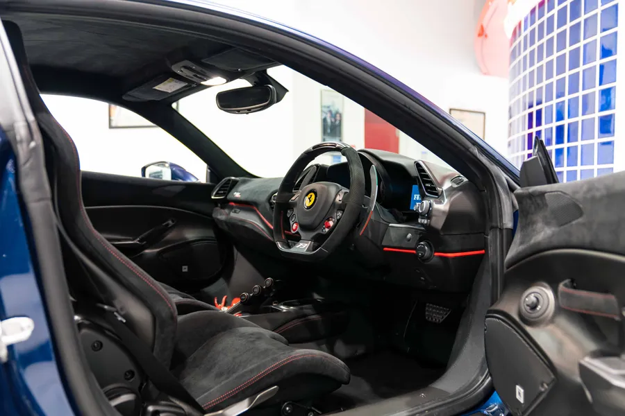 Ferrari 488 Pista Piloti