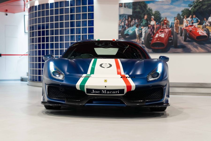 Ferrari 488 Pista Piloti