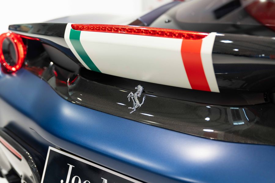 Ferrari 488 Pista Piloti