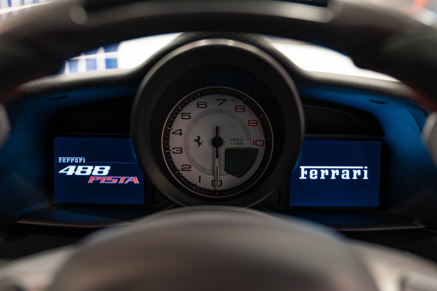 Ferrari 488 Pista Piloti
